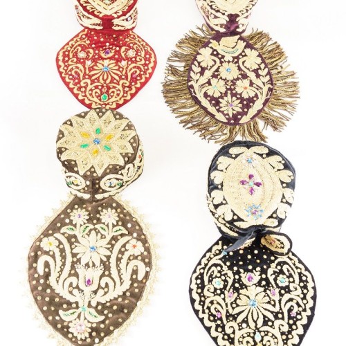 Bánáti hímzett főkötők