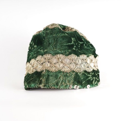 Bánáti hímzett főkötő